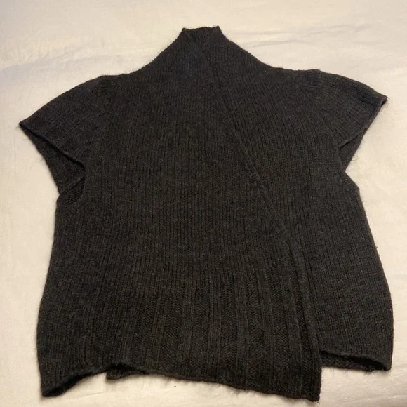 Gray Knitted Poncho with Ribbed Texture and High Neckline - Picture 2 of 5